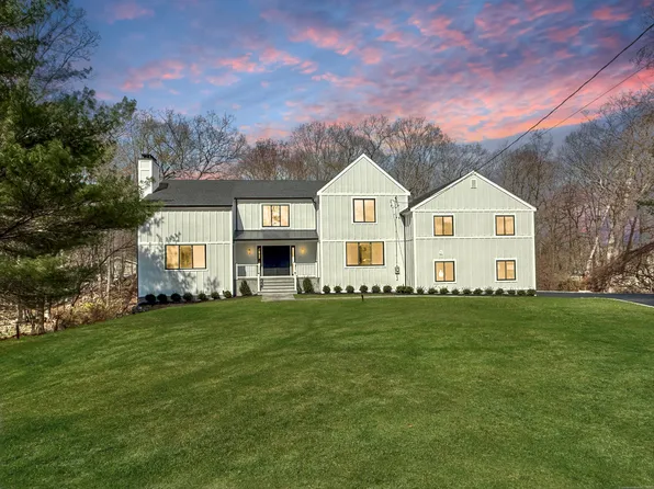 811 Rock Rimmon Road, Stamford, CT 06903