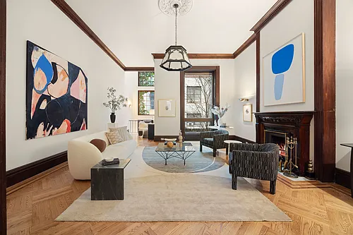 51 W 73rd St #TOWNHOUSE Photo 1