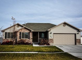 637 S Belle Arbor Dr, Idaho Falls, ID 83406
