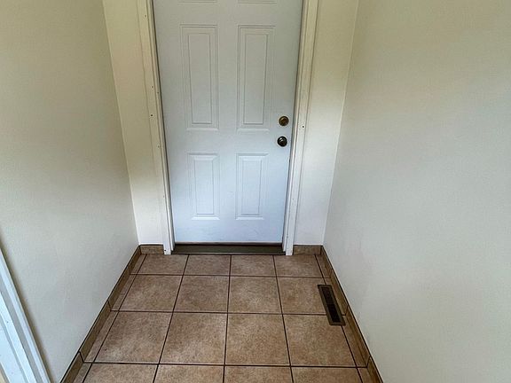 2nd image of 810 Water St Unit 1