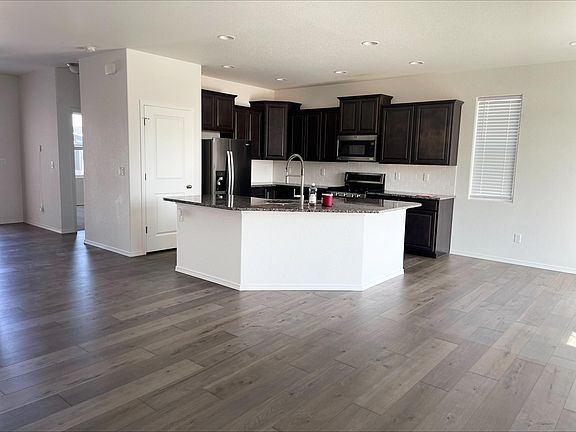 3rd image of 9844 Meridian Hills Trl