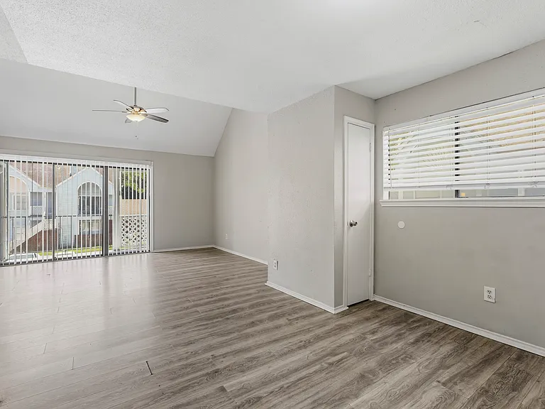 14550 Fonmeadow Dr #1002 — Photo 12