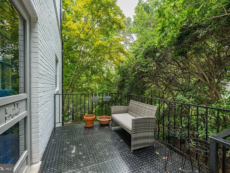 2816 Ellicott St NW — Photo 13
