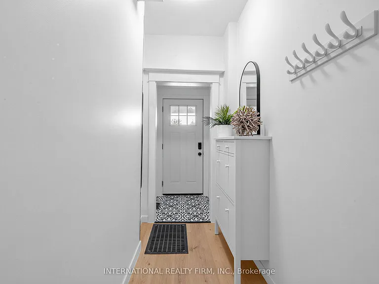 793 Dufferin St #UPPER — Photo 3