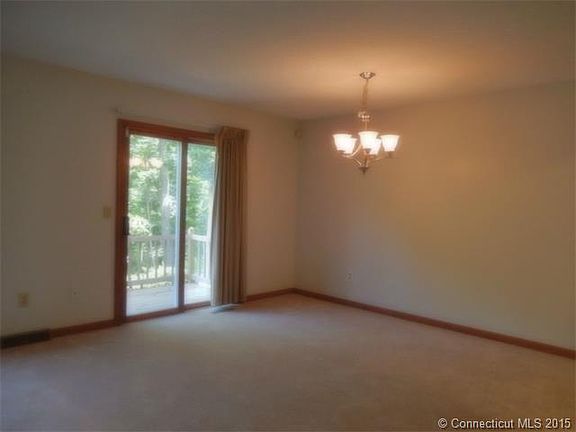 Dining/living room can be e...