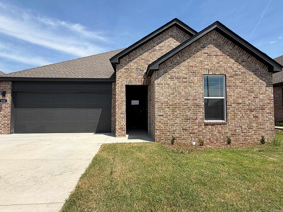1st image of 104 Molly Ln