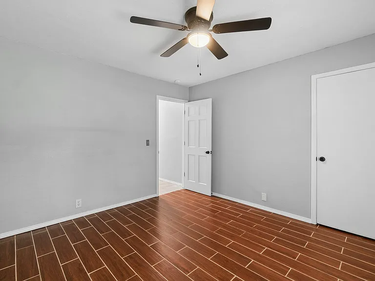 1308 Kelly Park Rd — Photo 34
