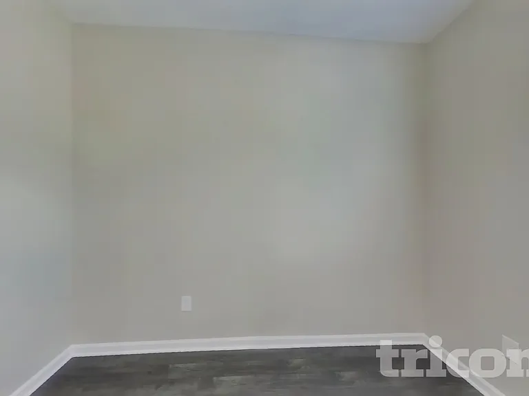 1016 Cyril Dr — Photo 5