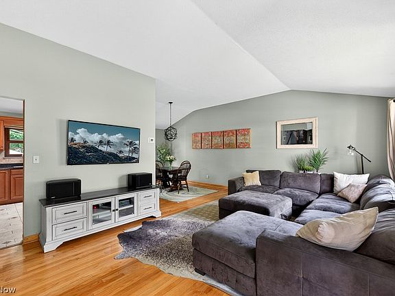 5th image of 21439 Ellen Dr
