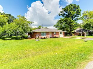 3413 Meadowville Dr, Pearland, TX 77581