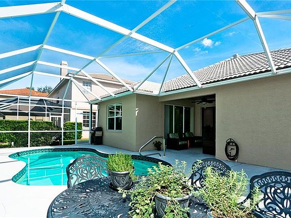 5th image of 5113 Redbriar Ct