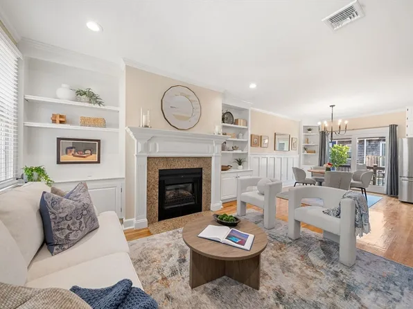 11 Wall St, Charlestown, MA 02129