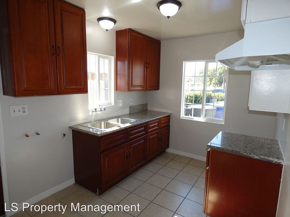 1st image of 1048 Brookwin Dr