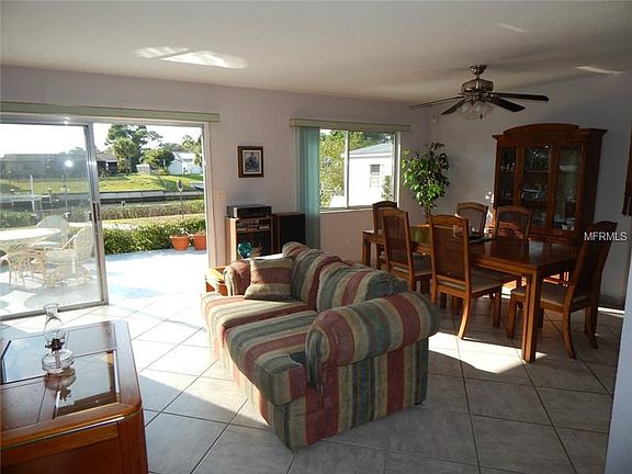 4th image of 3221 Rock Creek Dr