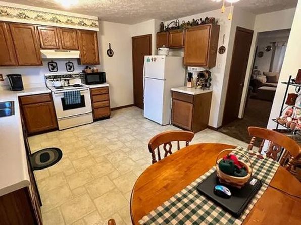 1709 Rockingham Dr APT A, Normal, IL 61761