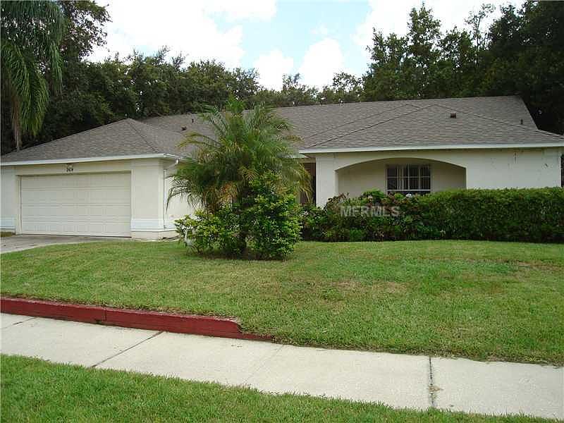 1st image of 2424 Turnberry Dr