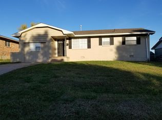 427 NW 55th St, Lawton, OK 73505