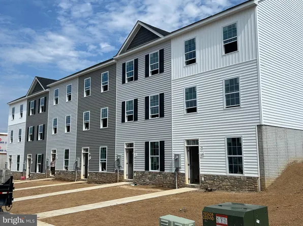 26 Snowdrop Ct, Kearneysville, WV 25430