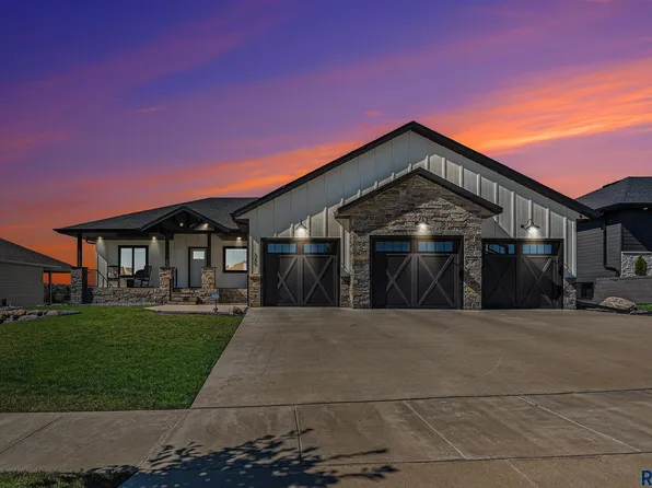 309 N Red Spruce Ave, Sioux Falls, SD 57110