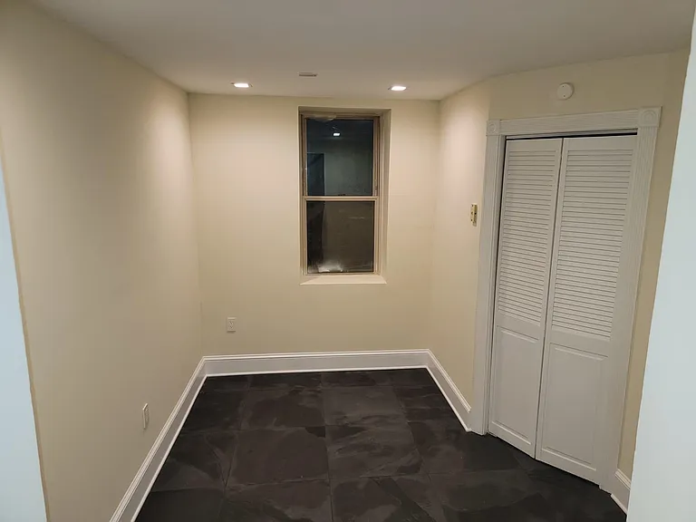 906 Q St NW — Photo 11