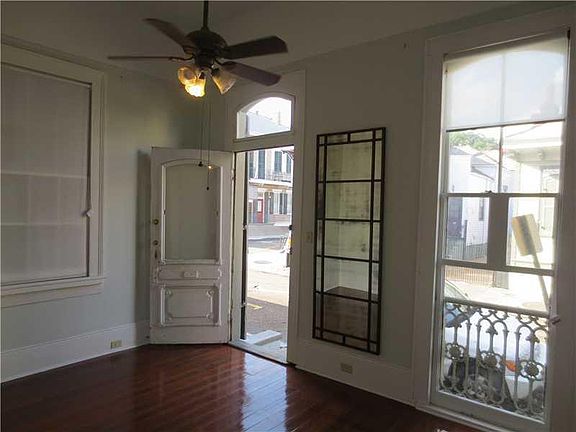 3rd image of 938 Saint Ann St