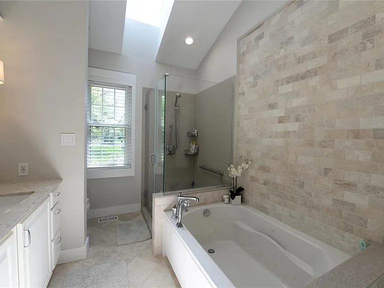 1306 S Geyer Rd — Photo 20