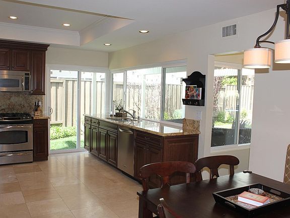 Looking into kitchen off foyer