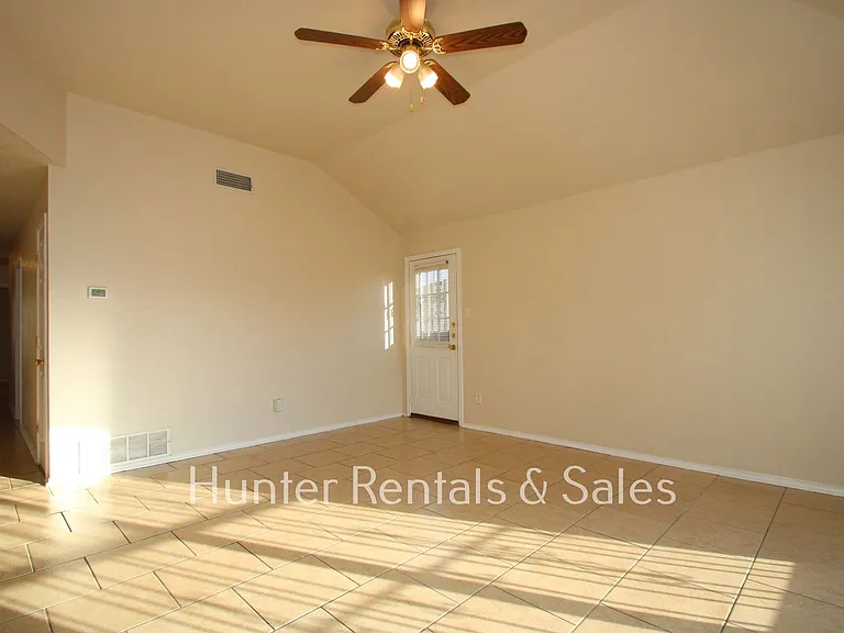 4403B July Dr — Photo 10