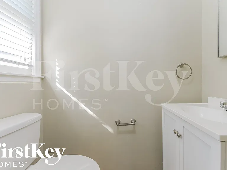 8913 E 90th Ter — Photo 12