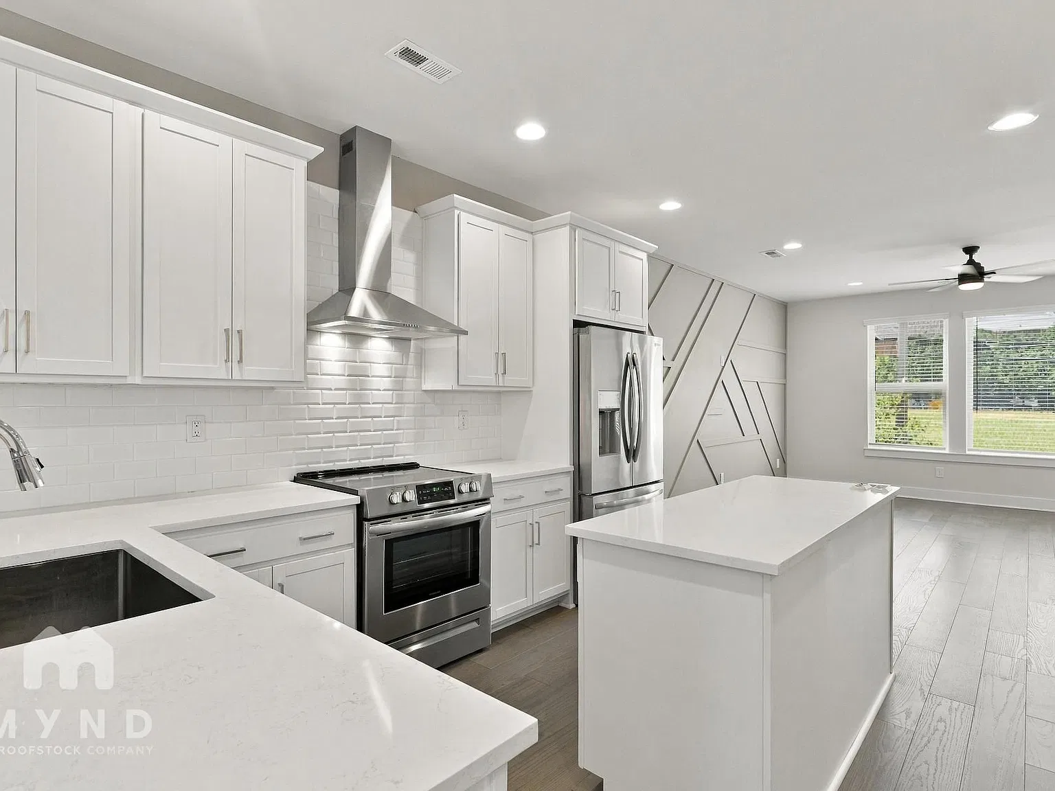 3 bed, 4.0 bath, 1740 sqft, $2,895 — Photo 3