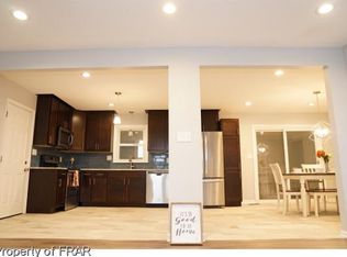 1401 Keswick Dr, Fayetteville, NC 28304