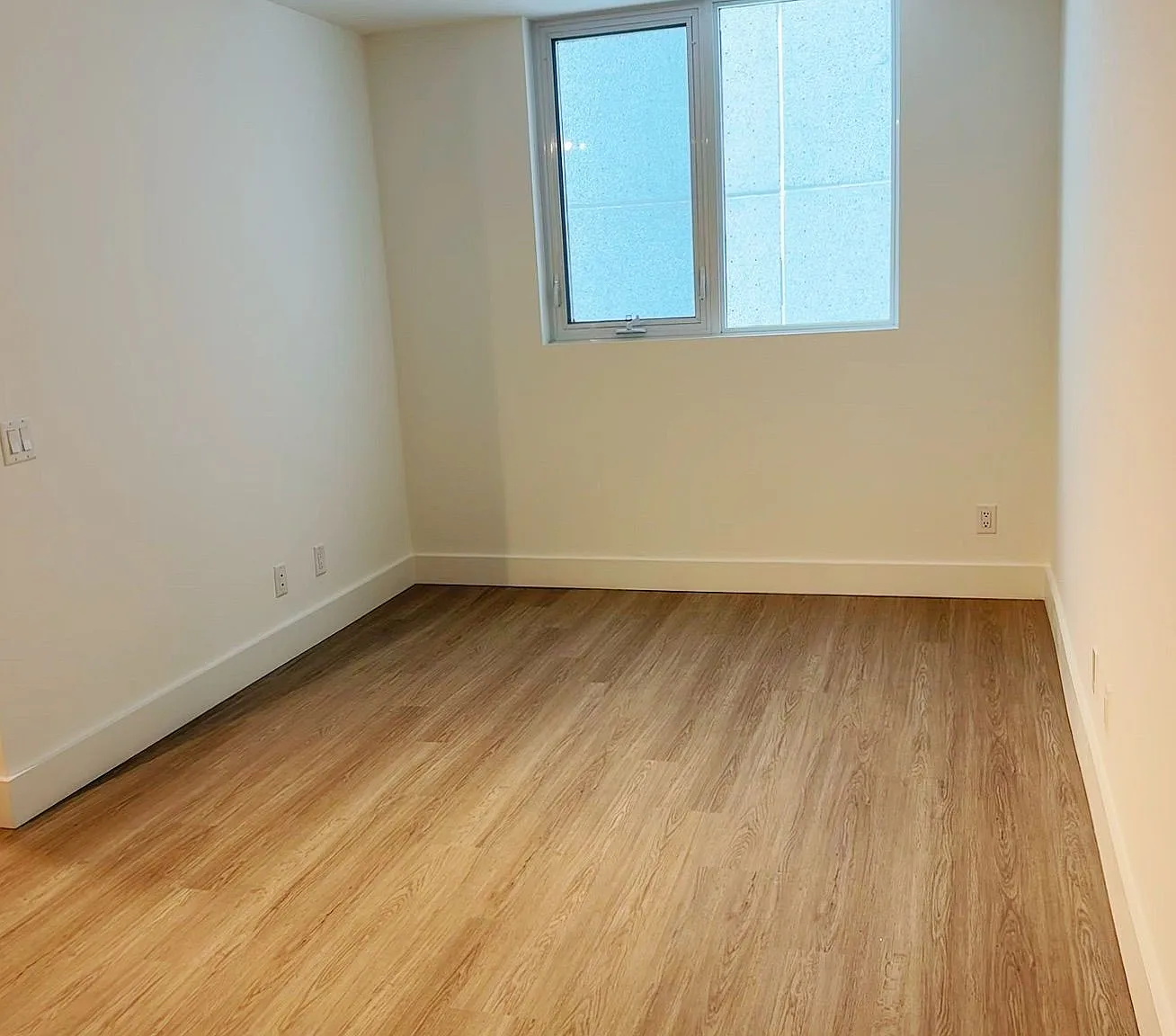 Studio, $1,700 — Photo 4