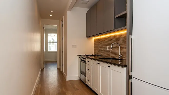 Rented by Nooklyn NYC LLC | media 13