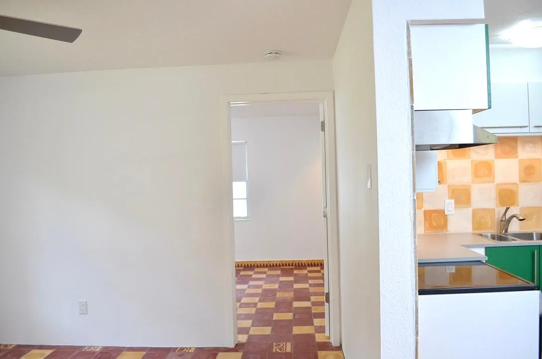 2 bed, 1000 sqft, $1,850 — Photo 2