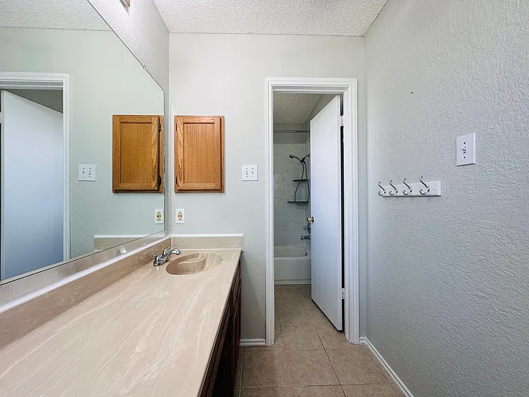 3117 Kingswood Dr — Photo 18