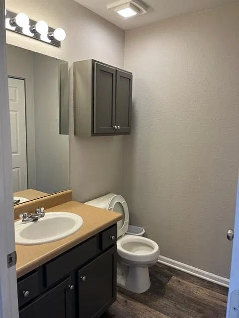 2 bed, 1124 sqft, $1,550 — Photo 2