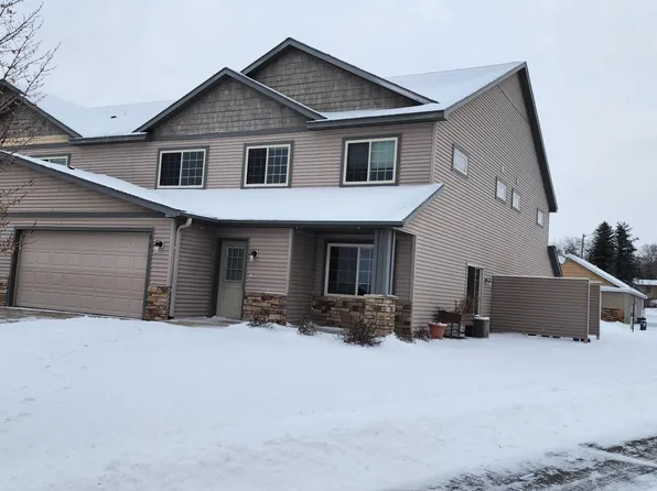 1894 Kristy St, River Falls, WI 54022