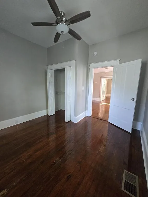 655 E Henry St — Photo 3