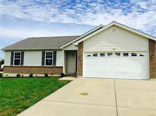185 Derek Dr, Hawk Point, MO 63349