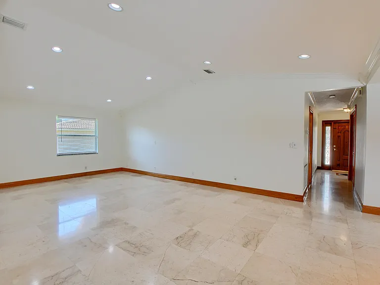 2334 NW Timbercreek Cir — Photo 14