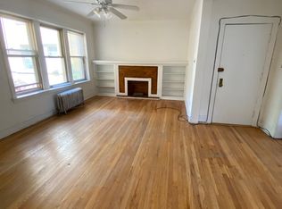 2950 W Belle Plaine Ave #1, Chicago, IL 60618