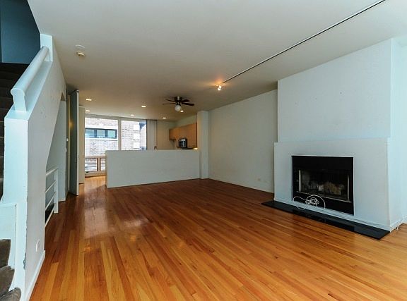 4th image of 678 N Peoria St #D