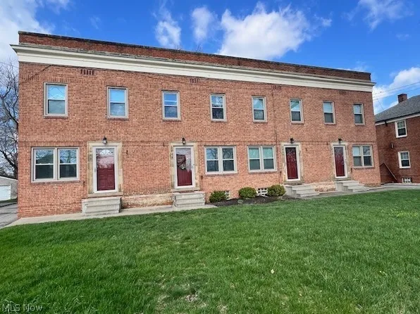 2848 Wooster Rd, Rocky River, OH 44116