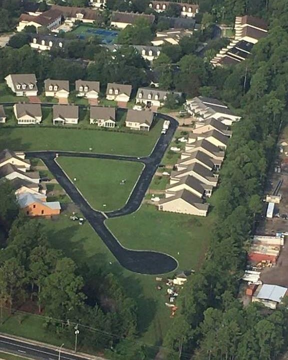 1st image of 416 Lakespur Ln