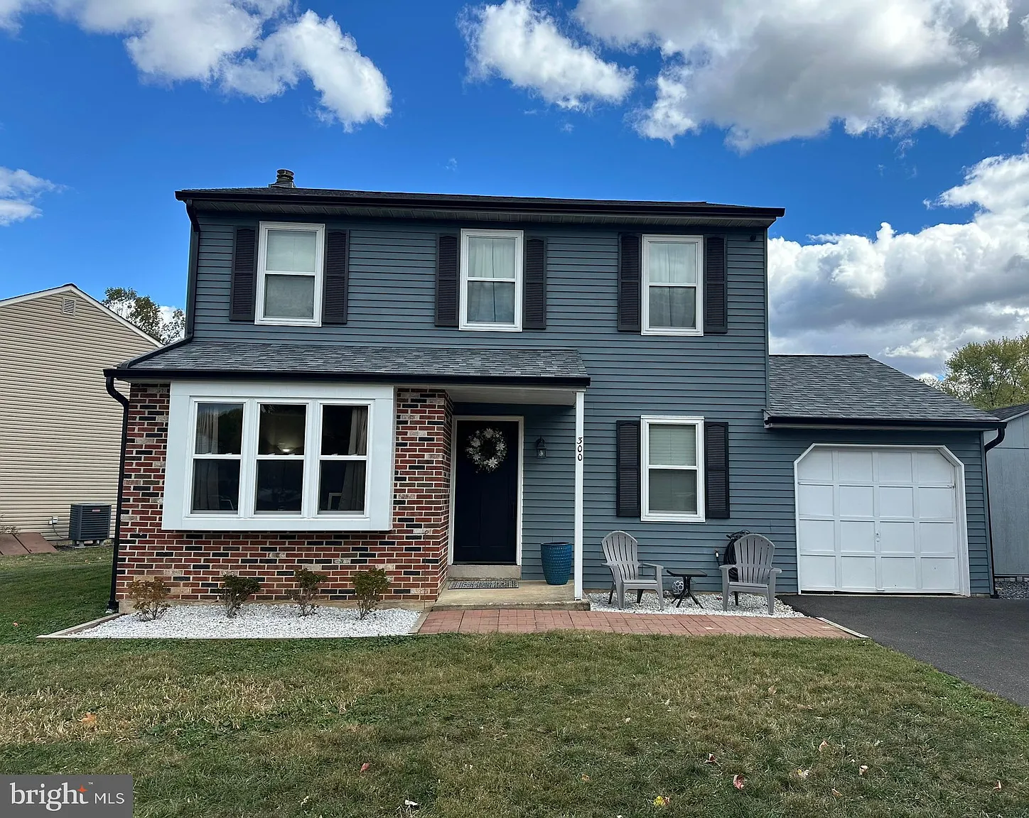 300 Pheasant Run Dr photo 1
