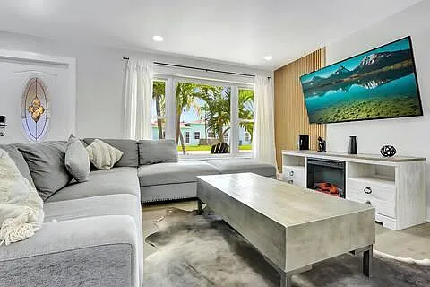 2809 NW 7th Ave — Photo 9