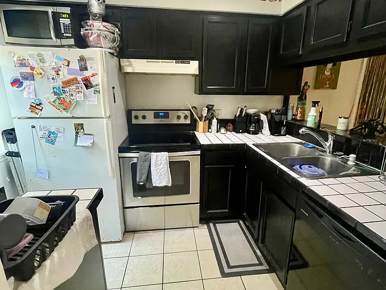 421 W San Antonio St #E1 — Photo 9