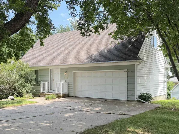 2112 S Holly Ave, Sioux Falls, SD 57105