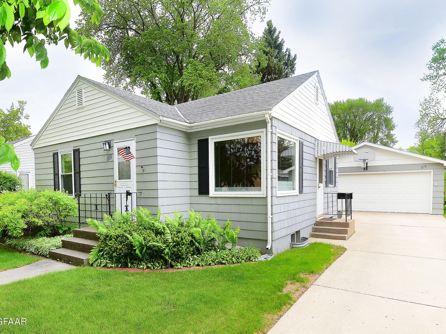 819 15th Ave S, Grand Forks, ND 58201 Zillow