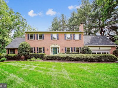 9532 Locust Hill Dr, Great Falls, VA, 22066